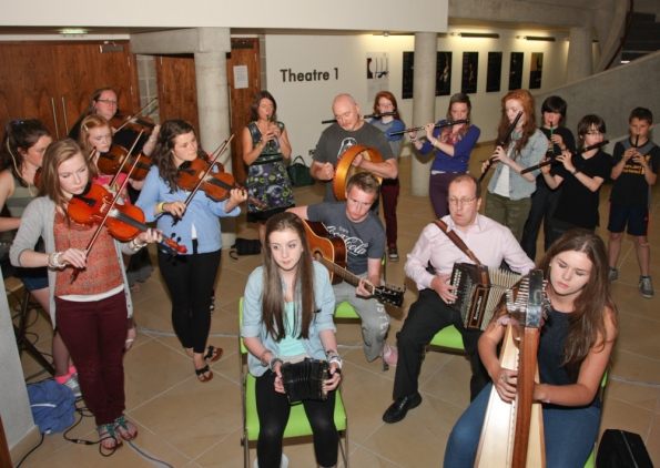 Trad music fans celebrate at launch of annual Fleadh Cheoil Na Mumhan in Limerick